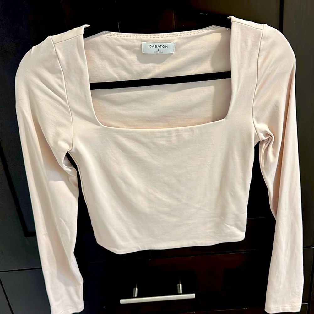 Aritzia Babaton crop square neck fitted top size S in blush nude